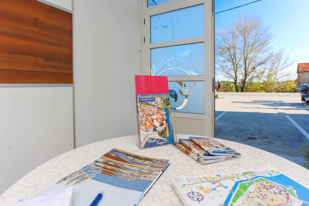 Apartments & Rooms Buble Trogir Luaran gambar